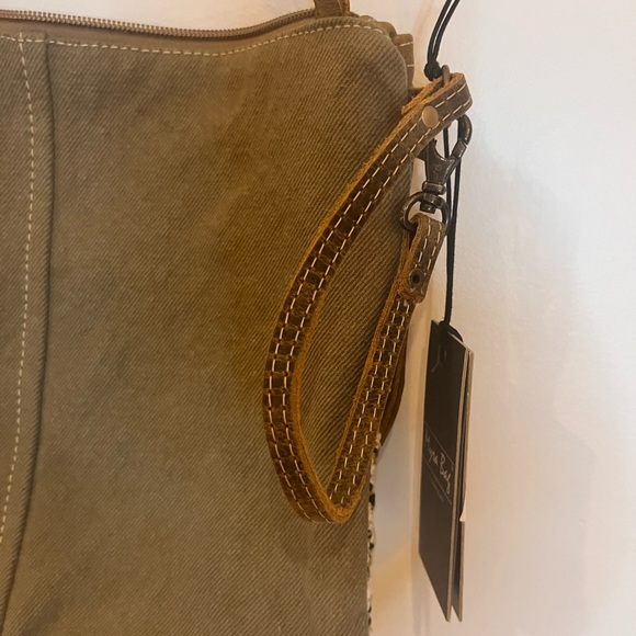 Myra Bag Contentment Small Crossbody Bag New - Picture 4 of 6